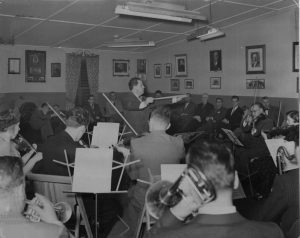 1952